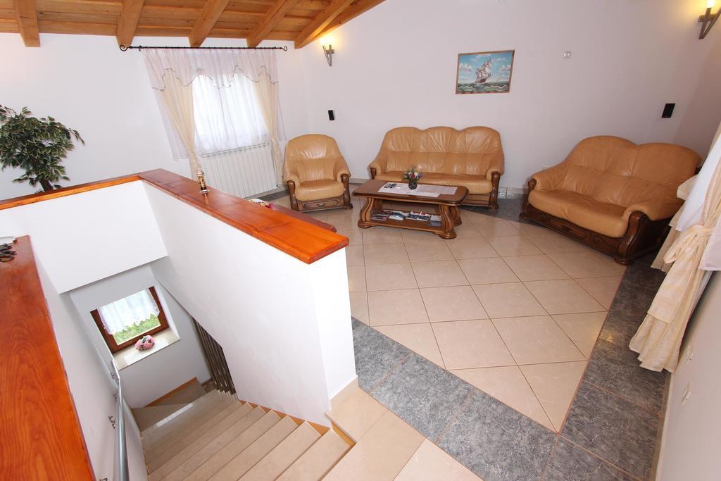Guest House Liliana Gostinjska kuća 3*